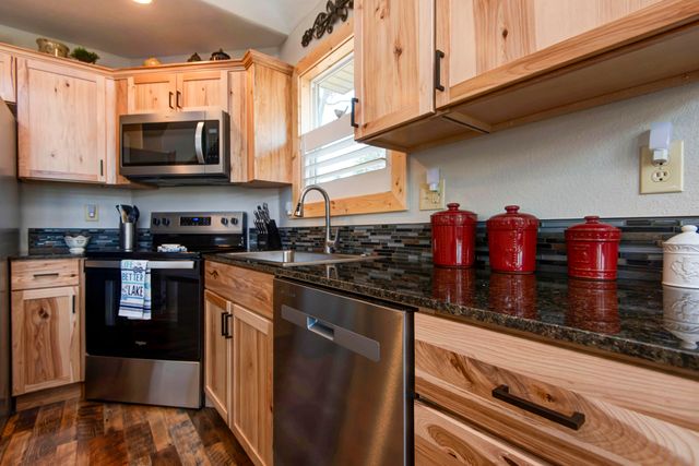 22946 Dalton Drive, Shell Knob, MO 65747