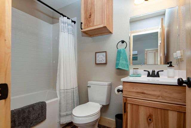 22946 Dalton Drive, Shell Knob, MO 65747