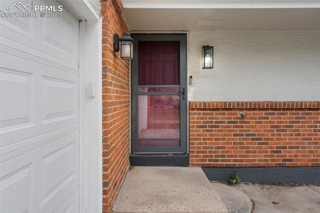 5045 N Splendid Circle, Colorado Springs, CO 80917