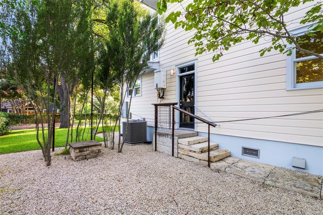 3201 Glenview Ave, Austin, TX 78703