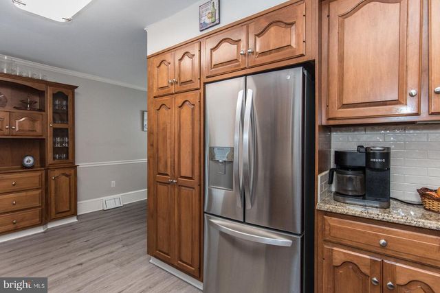 3954 ROWENA DR, Philadelphia, PA 19114