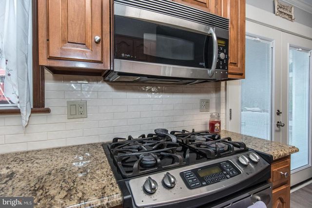 3954 ROWENA DR, Philadelphia, PA 19114