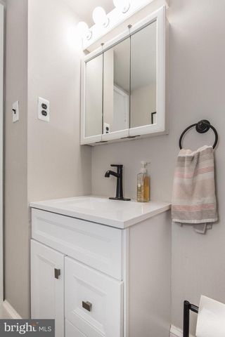 3954 ROWENA DR, Philadelphia, PA 19114