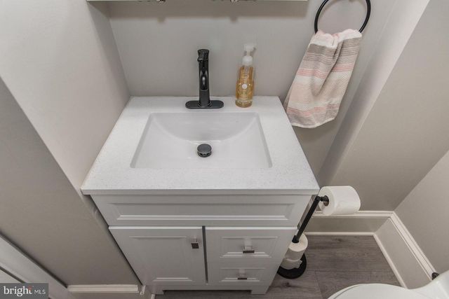 3954 ROWENA DR, Philadelphia, PA 19114