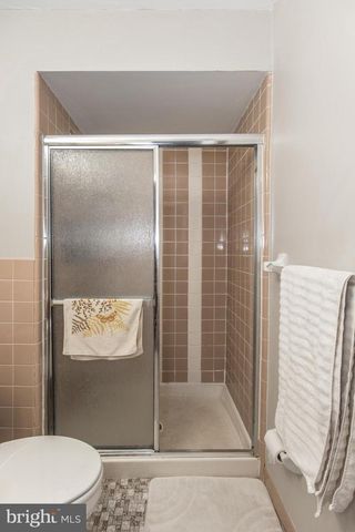 3954 ROWENA DR, Philadelphia, PA 19114