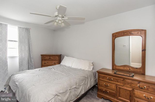 3954 ROWENA DR, Philadelphia, PA 19114