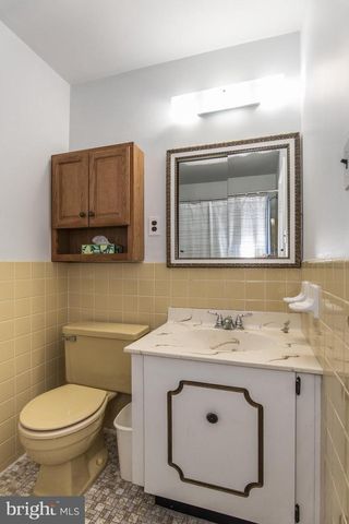 3954 ROWENA DR, Philadelphia, PA 19114