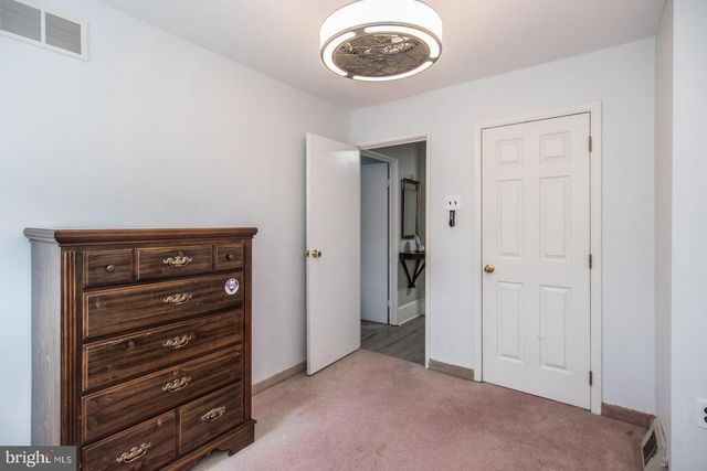 3954 ROWENA DR, Philadelphia, PA 19114