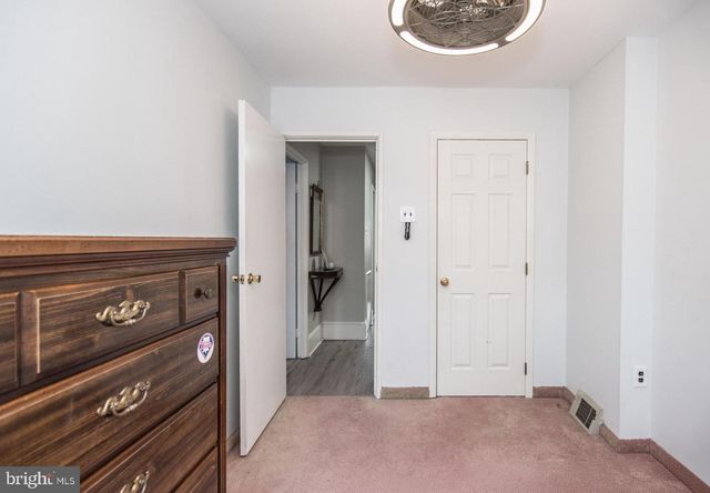 3954 ROWENA DR, Philadelphia, PA 19114