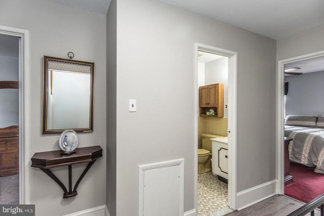 3954 ROWENA DR, Philadelphia, PA 19114