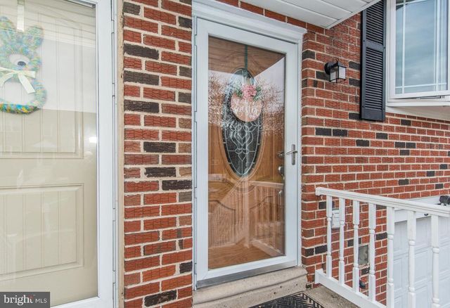 3954 ROWENA DR, Philadelphia, PA 19114