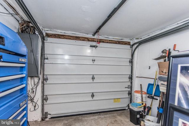 3954 ROWENA DR, Philadelphia, PA 19114