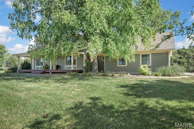 28417 Meadowbrook Estate, Warrenton, MO 63383