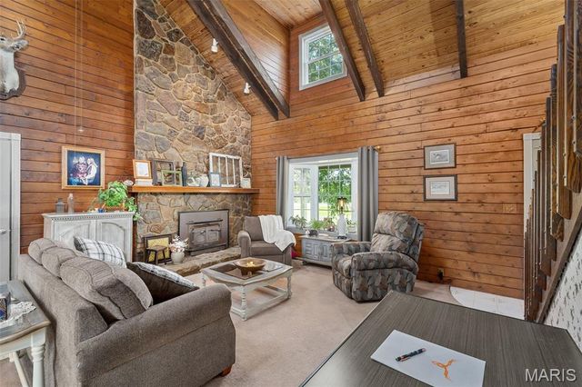 28417 Meadowbrook Estate, Warrenton, MO 63383