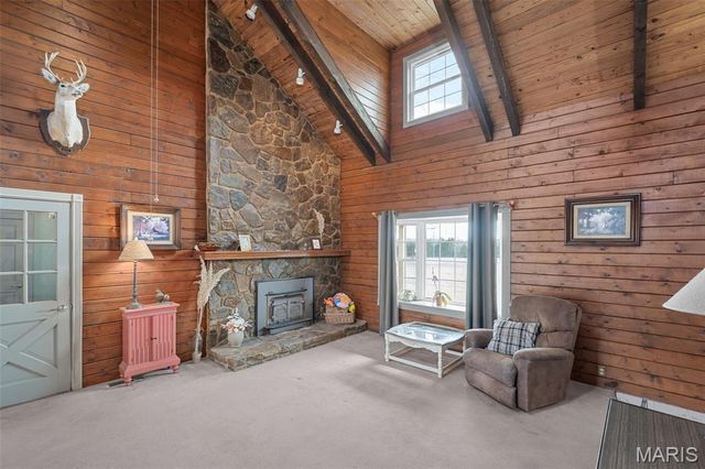 28417 Meadowbrook Estate, Warrenton, MO 63383