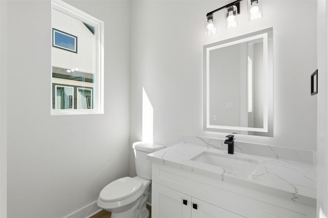 9405 Hammerly Boulevard B, Houston, TX 77080