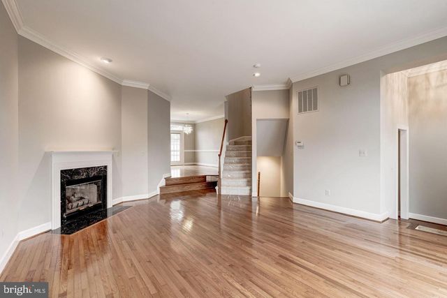 8503 WESTOWN WAY, Vienna, VA 22182
