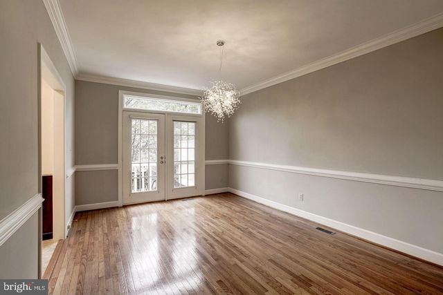 8503 WESTOWN WAY, Vienna, VA 22182