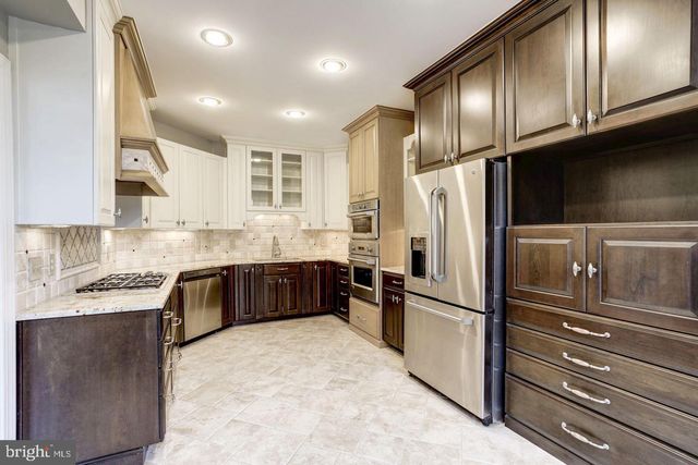 8503 WESTOWN WAY, Vienna, VA 22182