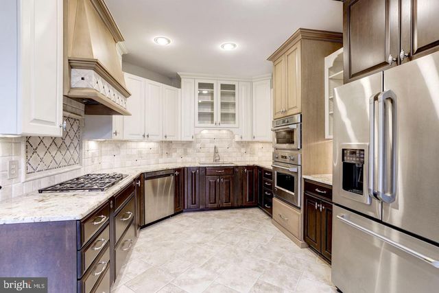 8503 WESTOWN WAY, Vienna, VA 22182