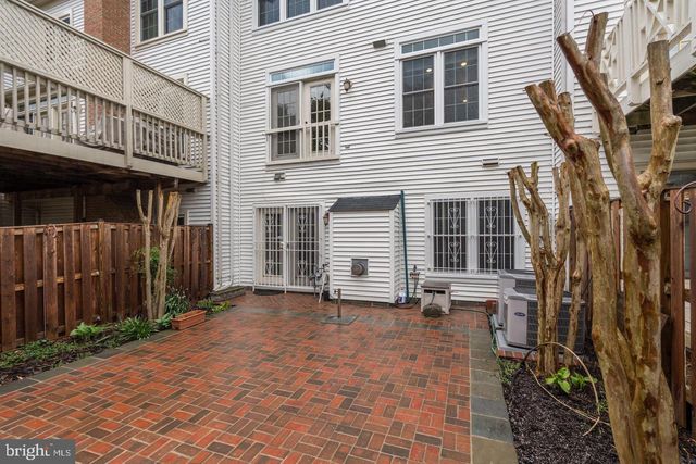 8503 WESTOWN WAY, Vienna, VA 22182