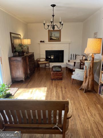 2160 Jay Lane SE, Smyrna, GA 30080