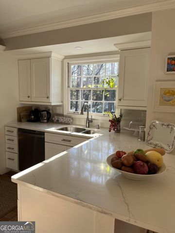 2160 Jay Lane SE, Smyrna, GA 30080