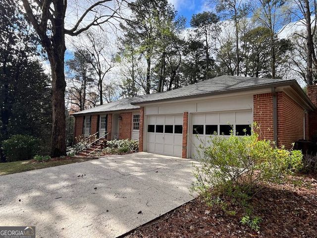 2160 Jay Lane SE, Smyrna, GA 30080