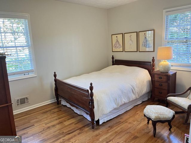 2160 Jay Lane SE, Smyrna, GA 30080