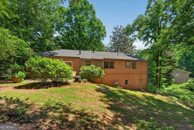 2160 Jay Lane SE, Smyrna, GA 30080
