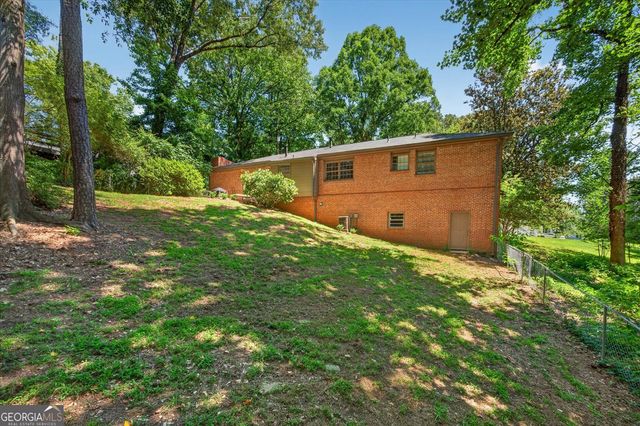 2160 Jay Lane SE, Smyrna, GA 30080