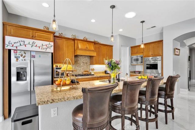 19277 Stratford Way, Apple Valley, CA 92308