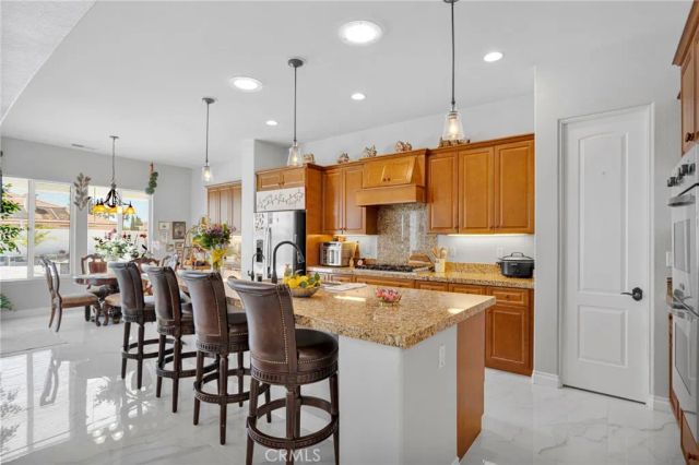 19277 Stratford Way, Apple Valley, CA 92308