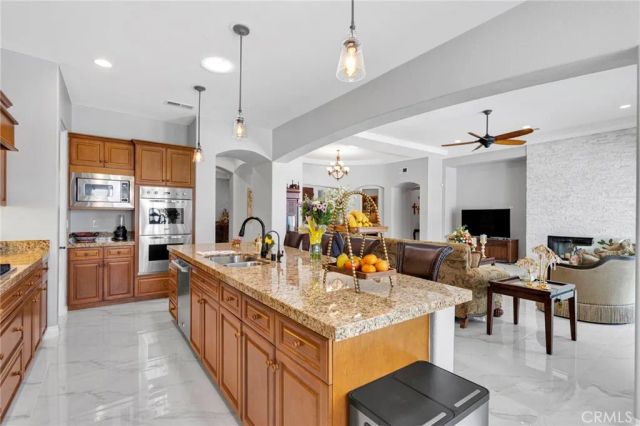 19277 Stratford Way, Apple Valley, CA 92308