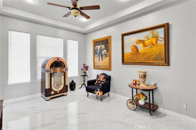 19277 Stratford Way, Apple Valley, CA 92308