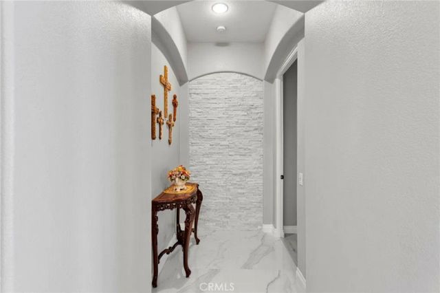 19277 Stratford Way, Apple Valley, CA 92308