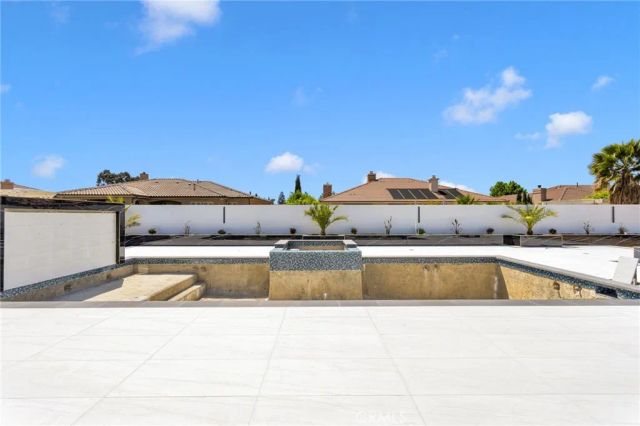 19277 Stratford Way, Apple Valley, CA 92308