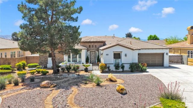 19277 Stratford Way, Apple Valley, CA 92308