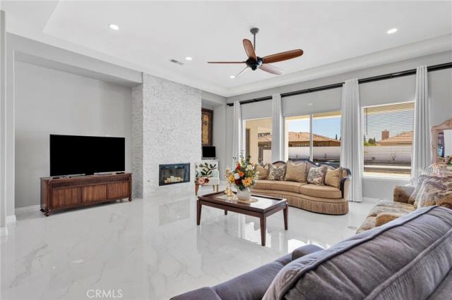 19277 Stratford Way, Apple Valley, CA 92308