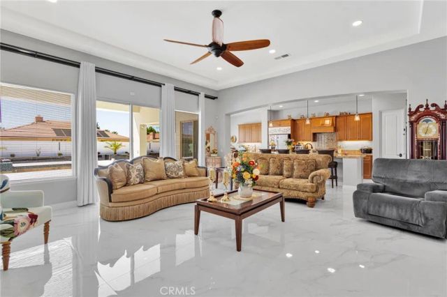 19277 Stratford Way, Apple Valley, CA 92308