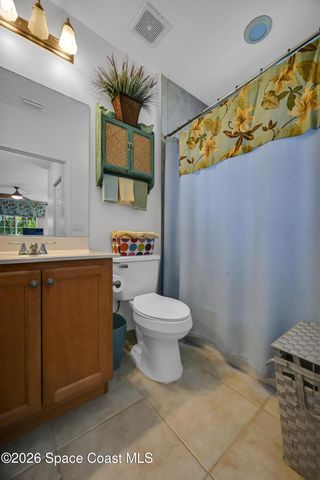 568 7th Square 101, Vero Beach, FL 32962