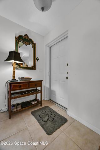 568 7th Square 101, Vero Beach, FL 32962
