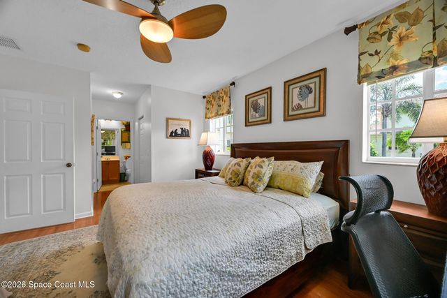 568 7th Square 101, Vero Beach, FL 32962