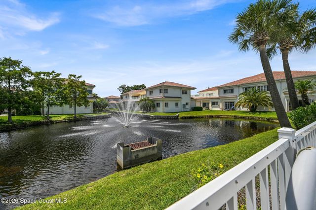 568 7th Square 101, Vero Beach, FL 32962