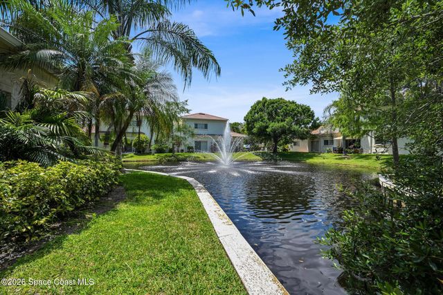 568 7th Square 101, Vero Beach, FL 32962