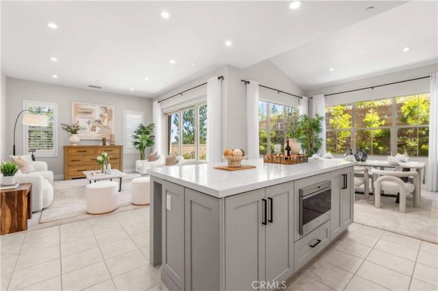 147 Fairgreen, Irvine, CA 92618