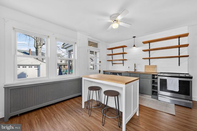 261 MONROE ST, Bristol, PA 19007