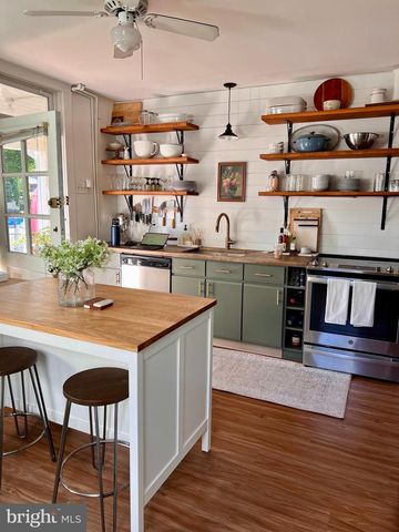 261 MONROE ST, Bristol, PA 19007