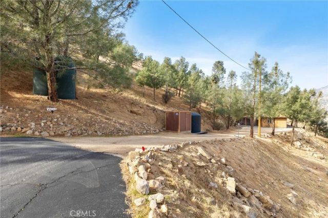 4652 Falcon Drive, Lake Isabella, CA 93240
