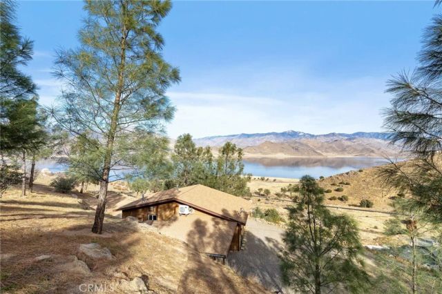 4652 Falcon Drive, Lake Isabella, CA 93240